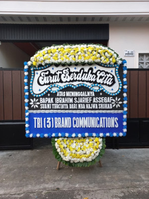 Papan Bunga Duka di Metro Selatan